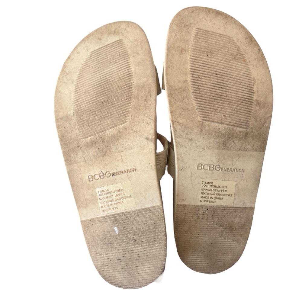 Bcbgeneration Beige Sandals With Shell Embellishm… - image 6